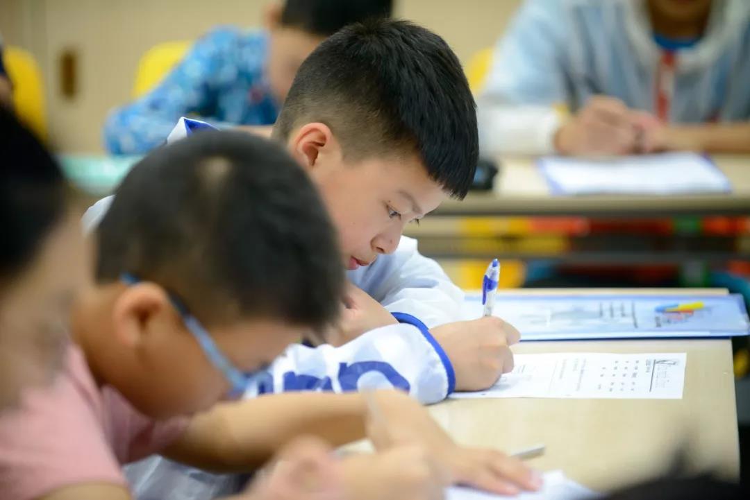 白金汉宫英语培训（这个国家）