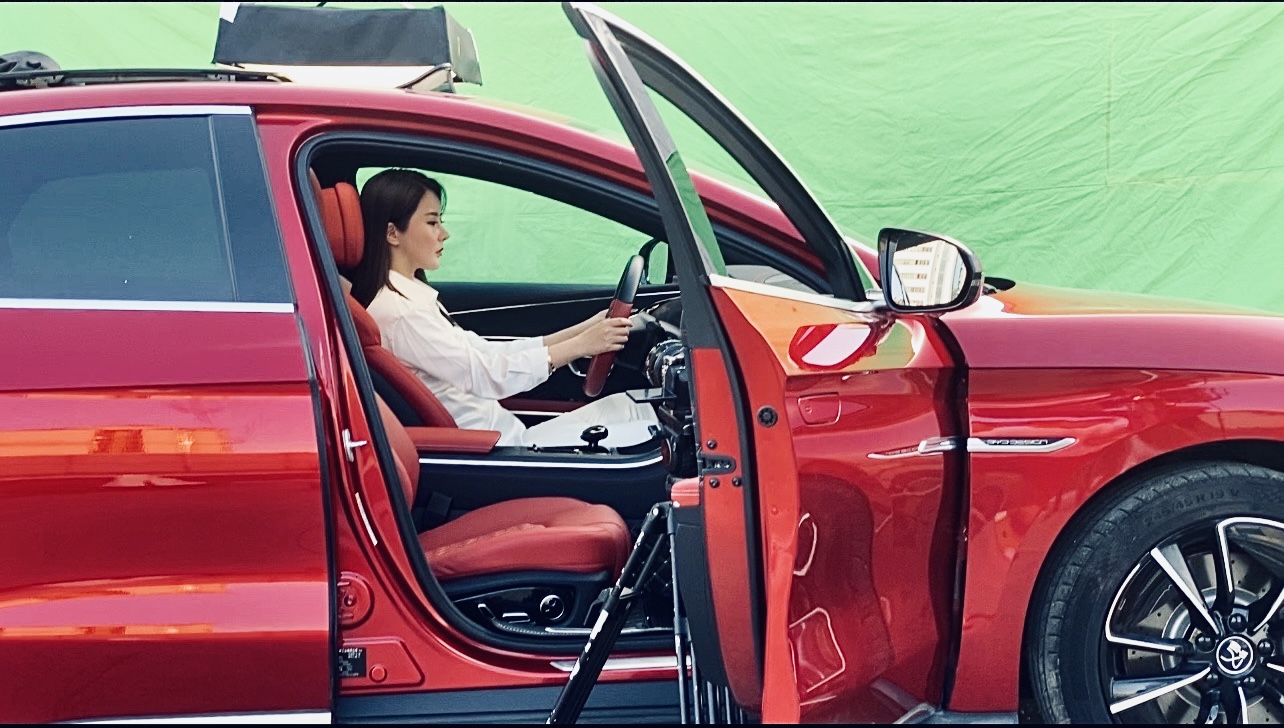 Gong Pinwan made a promotional video for the domestic car BYD Han, full of sincerity and good traffic and word of mouth
