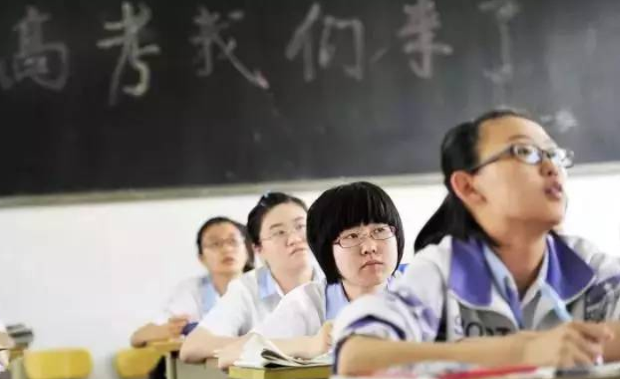 适合女生学的专业（大学专业里）