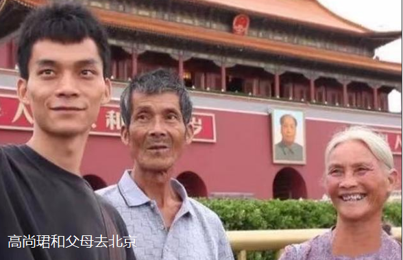 “高考钉子户”13次参加高考：曾考过625的高分，为父亲果断退学