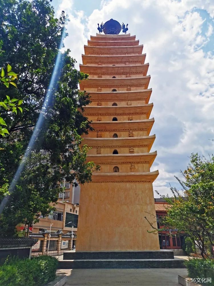 昆明有两座对称的古塔，藏着近千年的秘密