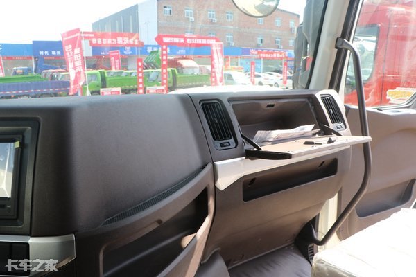 同样9米6载货车,柳汽h5却有59方大货厢,拉快递妥妥的