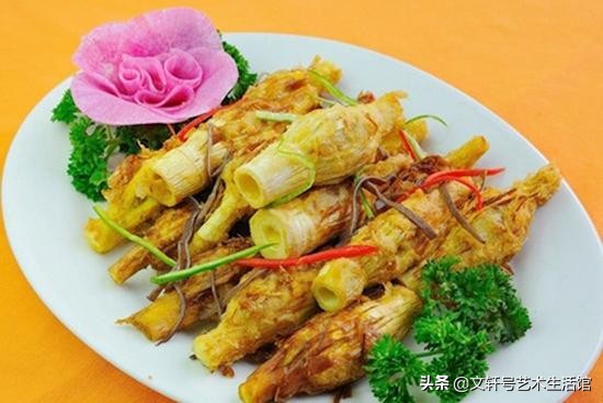 桂林10大好玩景点和10大好吃特产。