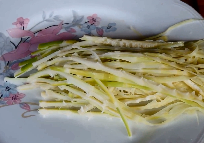 新鲜竹笋最好吃的做法：清脆爽口，开胃下饭，刮油清肠好滋味
