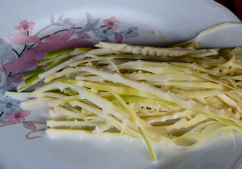 新鲜竹笋的家常做法（新鲜竹笋最好吃的做法）