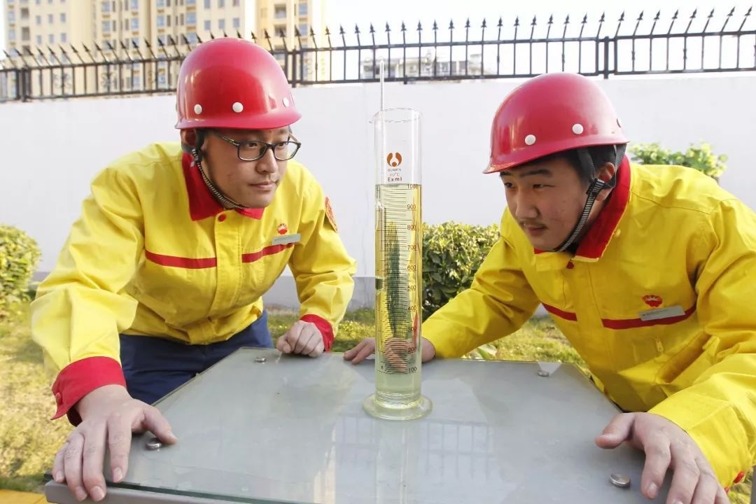 汽车上没有汽油滤清器行不行？如果汽油滤清器装反了会怎样？