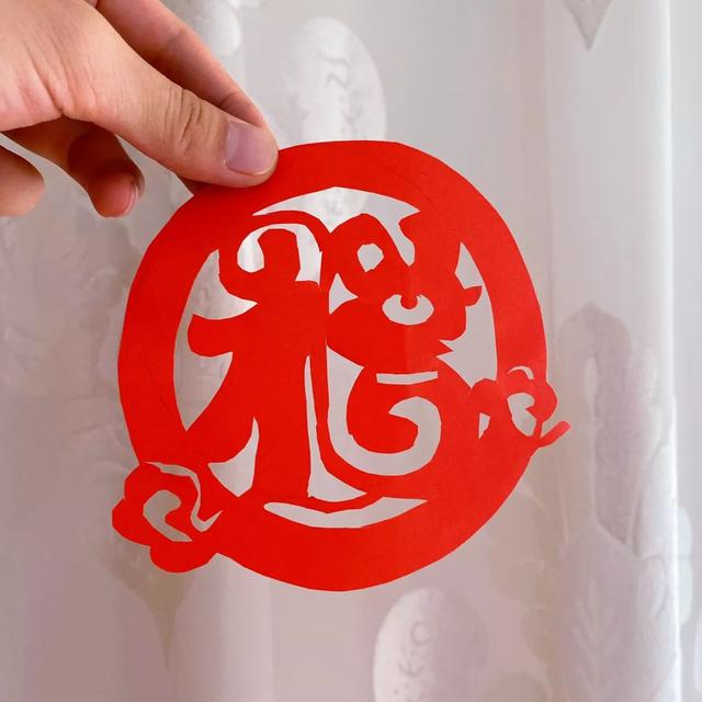 春节系列剪纸教程第三期: 过年贴上自己剪的福，来年鼠你有福气