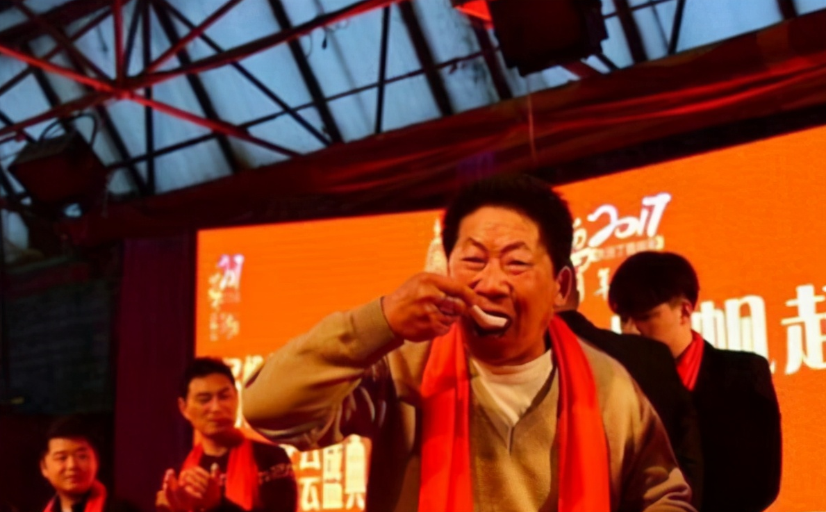 中国辣王破世界纪录，一颗就能辣死大象的魔鬼椒，李永志吃了32颗