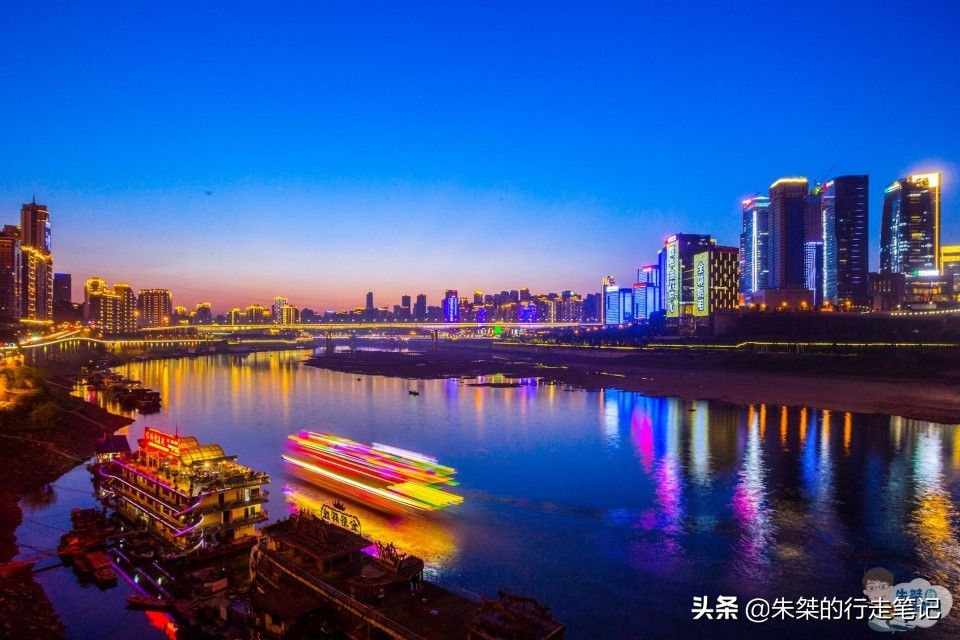 重庆，不只是国内第一网红城市，还是历代文人墨客笔下的诗意名城