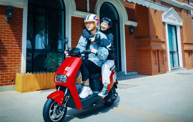 电动车上路有标准，骑车带好这些东西上路行驶，再严查也不“慌”