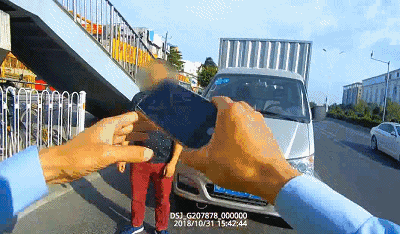 珠海交警新神器上线！上千小车已被录入黑名单，数百司机落网！