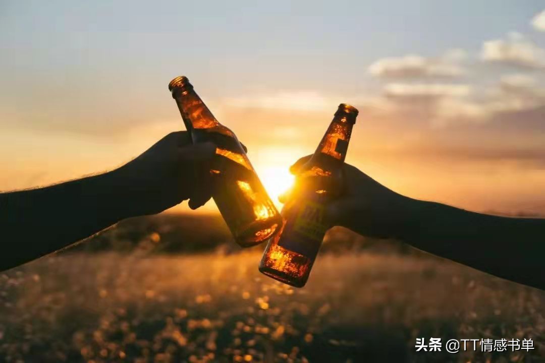夜色很美，路灯很亮，才理解那句·目之所及皆是回忆