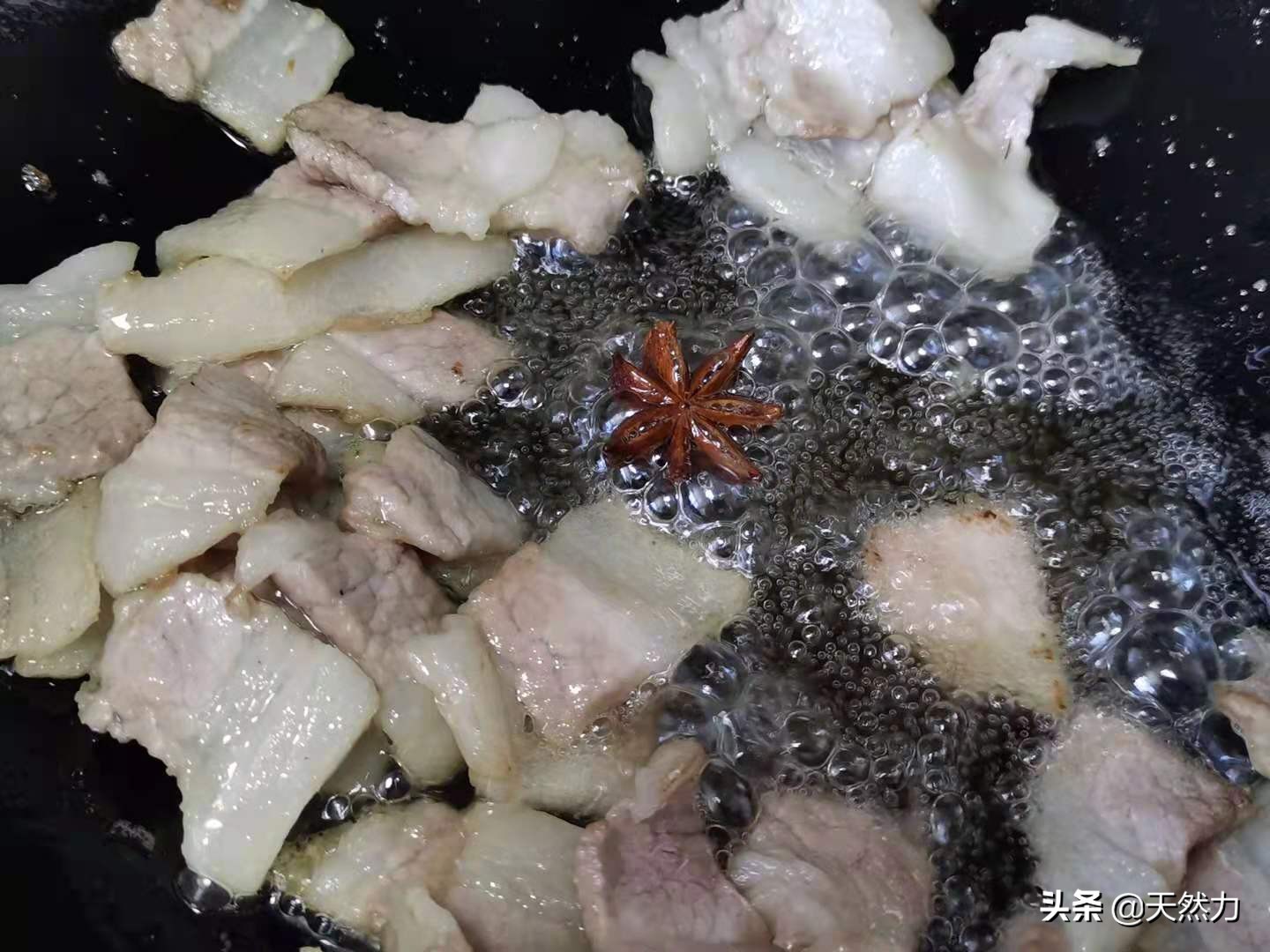 白菜猪肉炒粉条，酒店的做法，家常的味道，简直太美味了