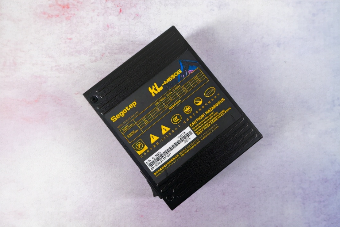 提着走的3A游戏ITX主机，超频三蜂鸟2装机体验