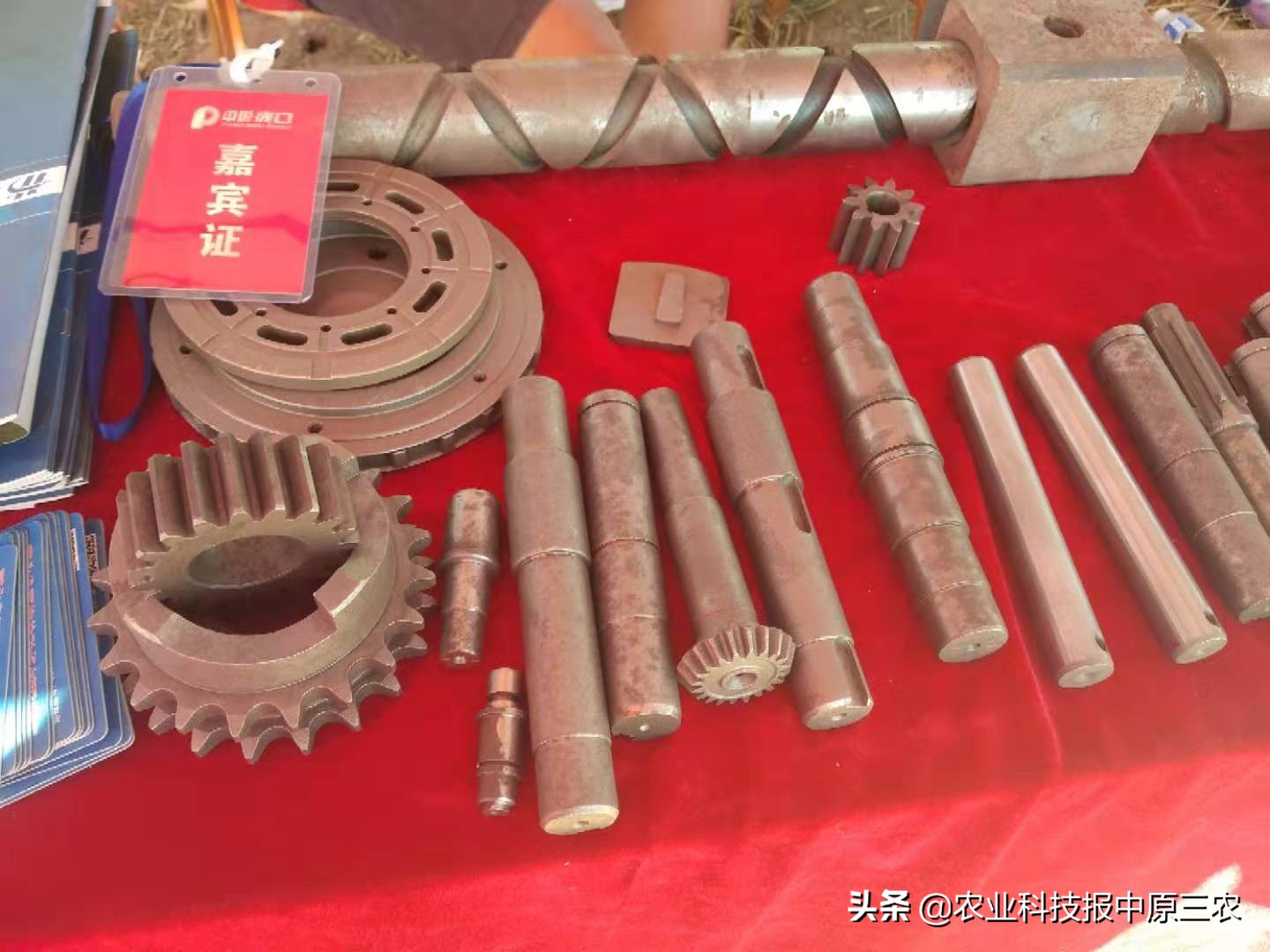 規(guī)模盛大！第二屆華北農(nóng)機(jī)地頭展在中國龐口成功舉行