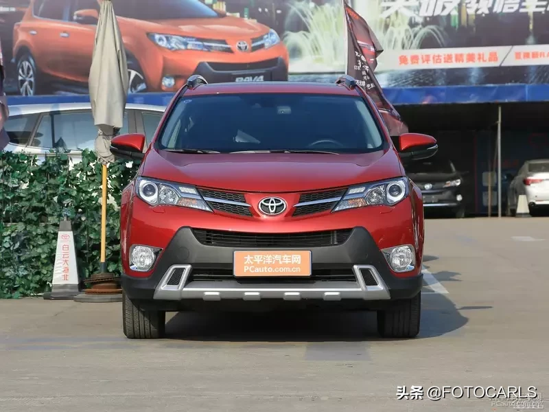 实拍第四代丰田RAV4荣放，近七年改款，小书包不在你不买？