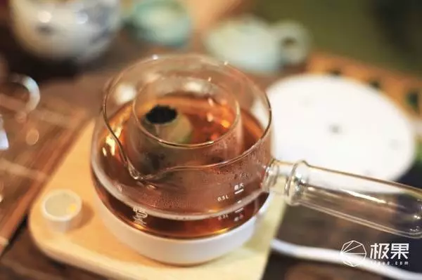 以最放松的方式品好茶，获德国红点设计奖的煮茶器，让喝茶更方便
