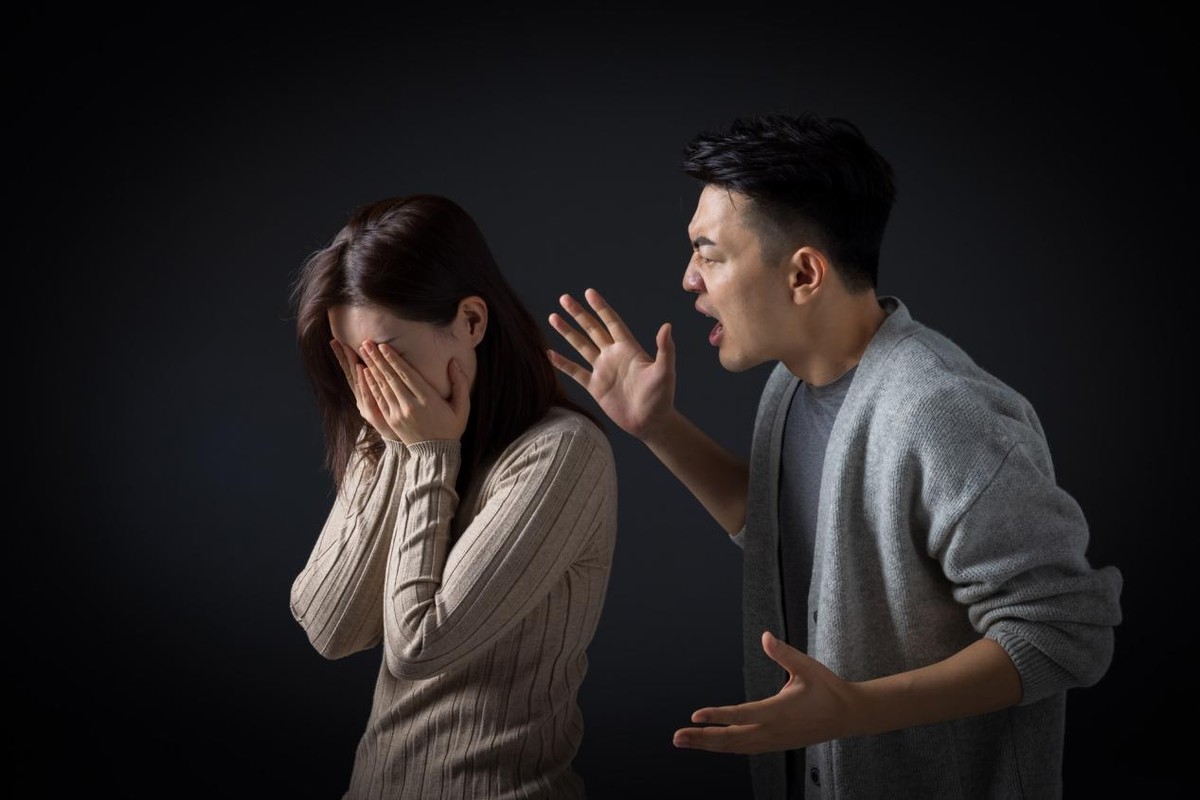 郑州缘来教育跟你讲讲：什么是大男子主义？大男子主义的表现