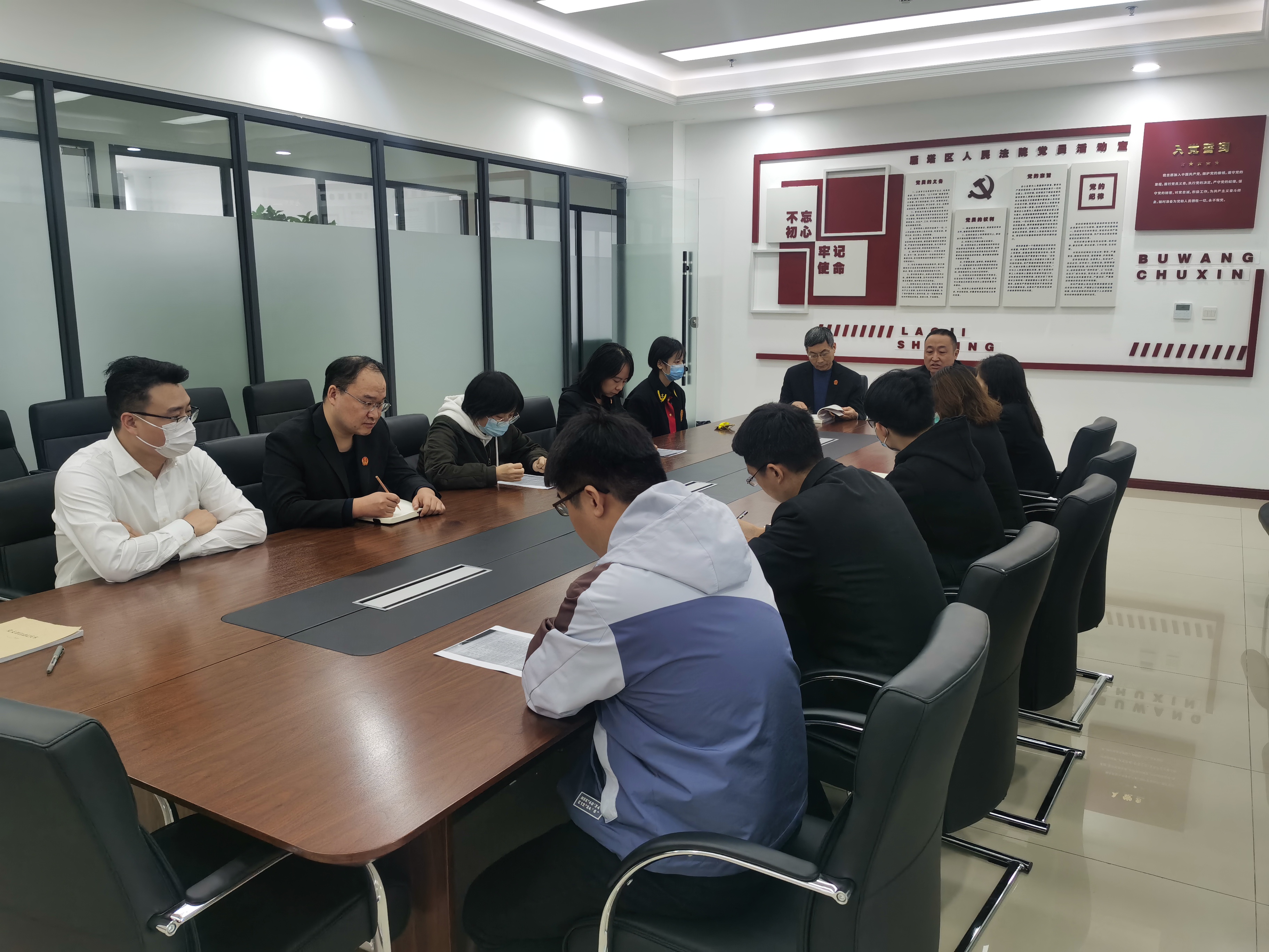 西安雁塔法院积极开展全国模范法官杨军同志先进事迹学习宣传活动