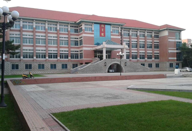 辽宁这所大学退步明显，曾是全国重点高校，如今没落为普通本科