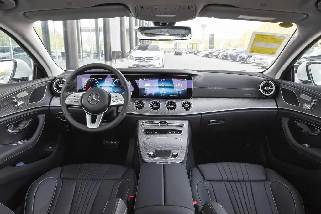 在售奔驰车型集合了，哪款让你心动，奔驰真的不坑穷人吗？