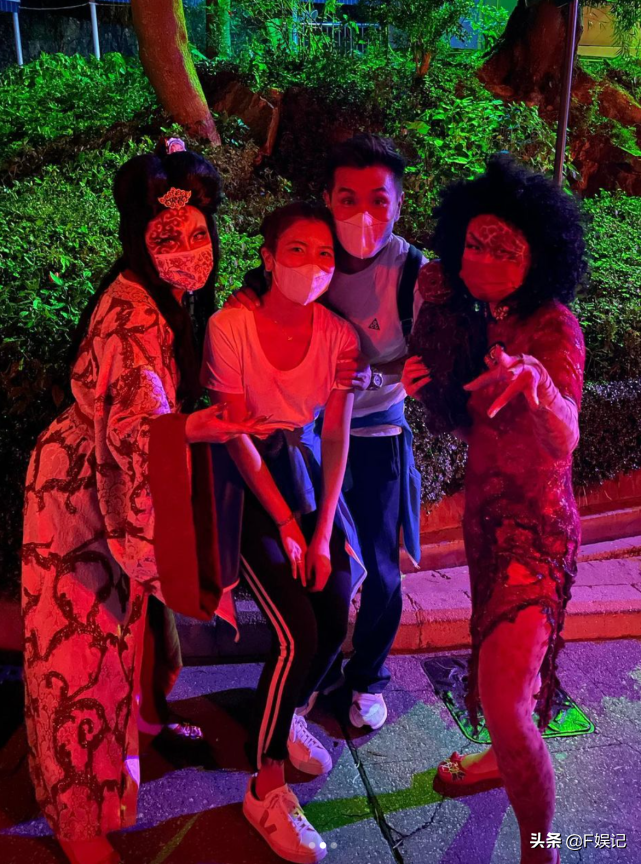 TVB视帝陈展鹏为让女儿开心 发挥精湛演技装作给女儿欺负得很惨