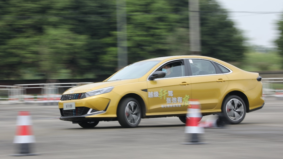 试驾凯翼轩度:奇瑞背书的156马力轿车，真能聊运动？
