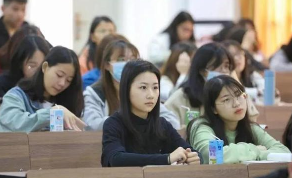 同样是考专科学校，单招进和高考进有区别，别等上了大学才知道