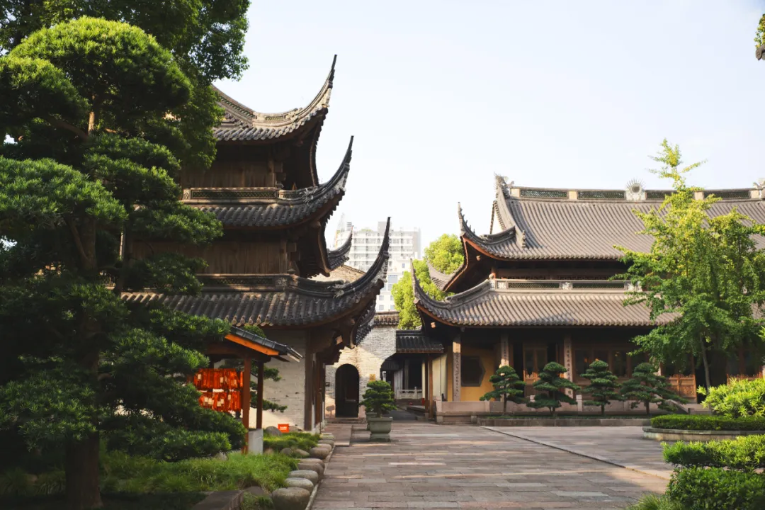 别再说什么小京都了,宁波这些寺庙来打脸了