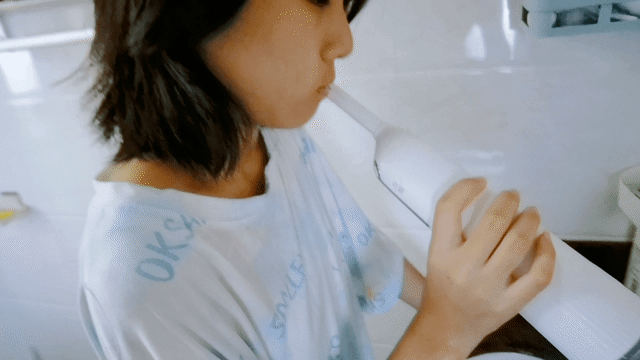 深层护理看得见，美的智能SPA微气泡可视化冲牙器上手实测