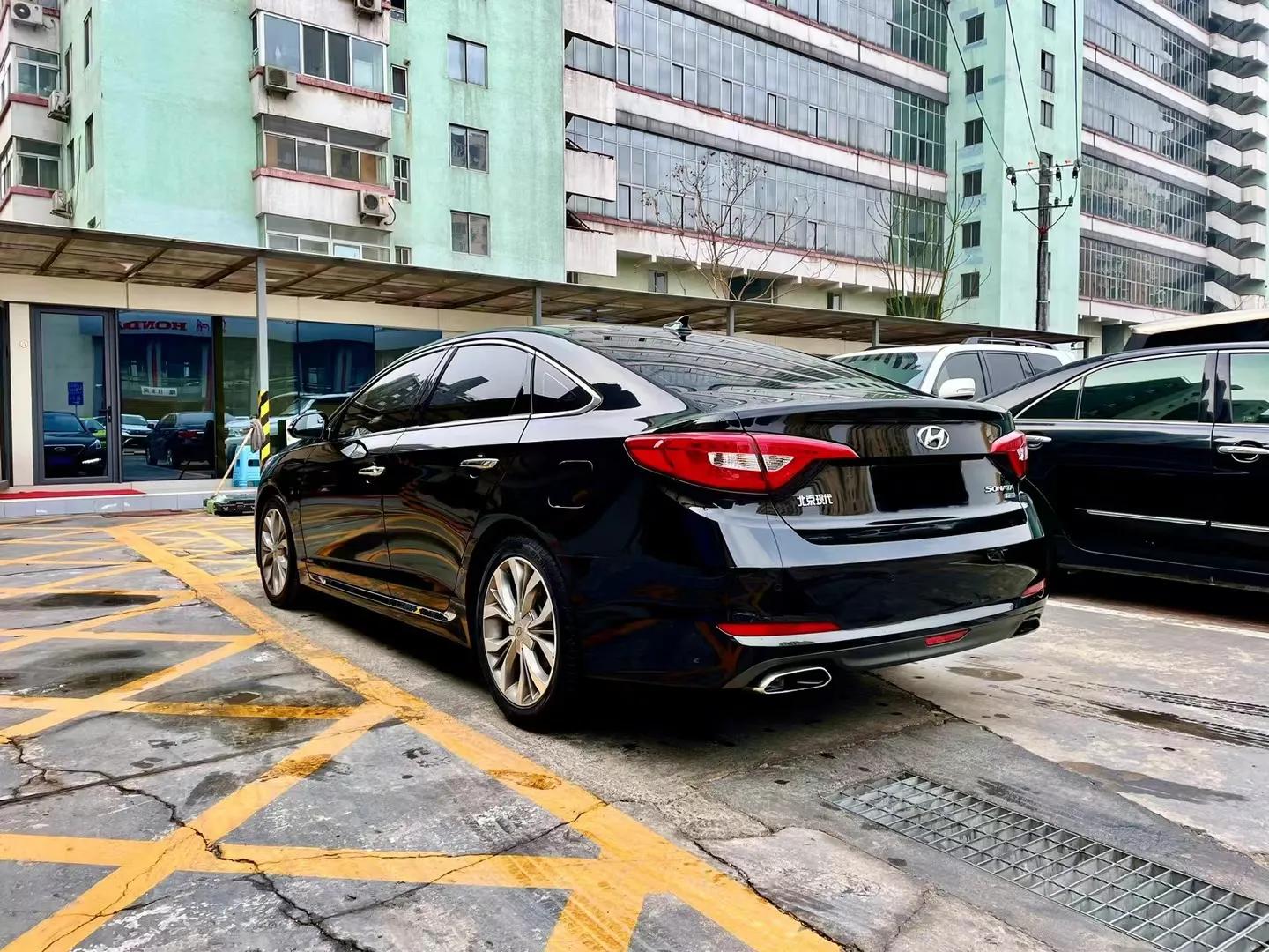 2015年现代索九1.6T自动DLX尊贵型，现在市场值什么价？