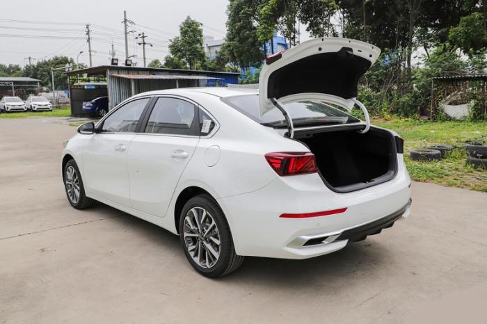起亚K3最新报价曝光，油耗表现媲美日系紧凑型轿车