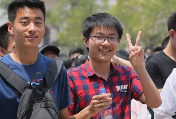 高考文综一般能考多少（2021年高考文科生太难了）