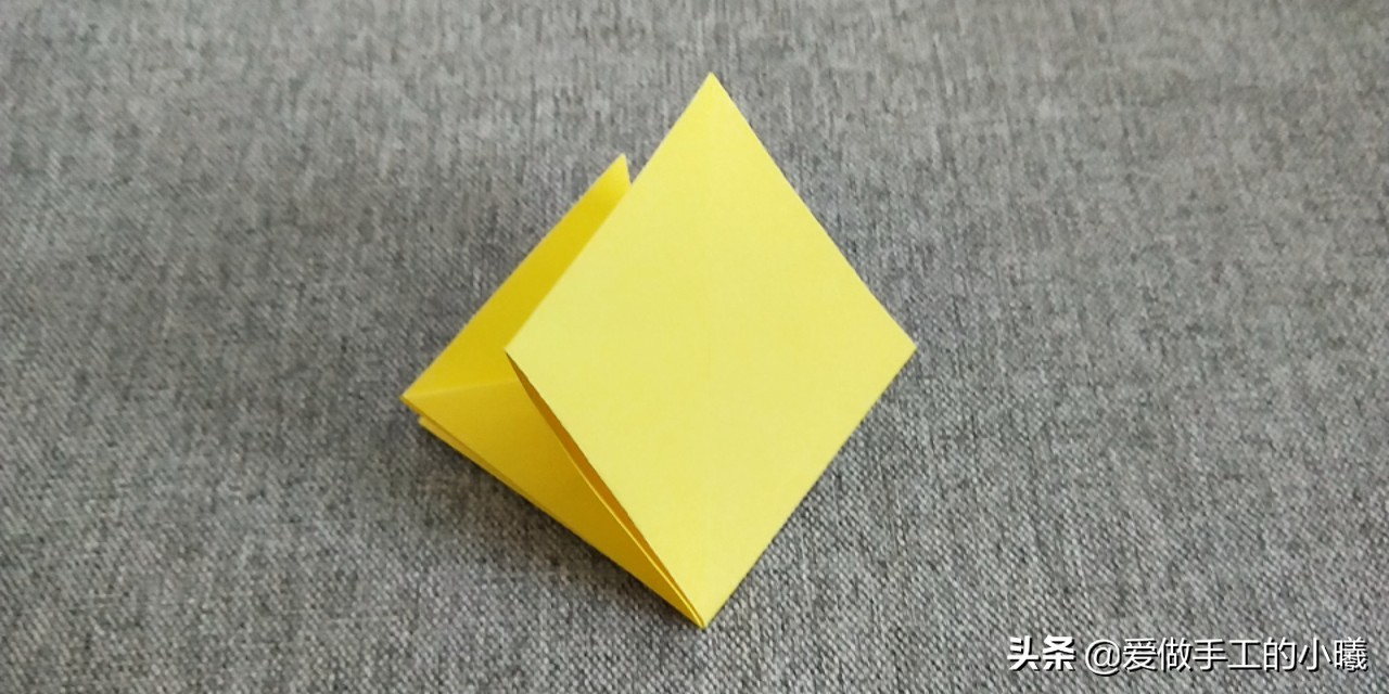 书签怎么做漂亮又简单（折纸教程：可爱皮卡丘书签图解）-第15张图片