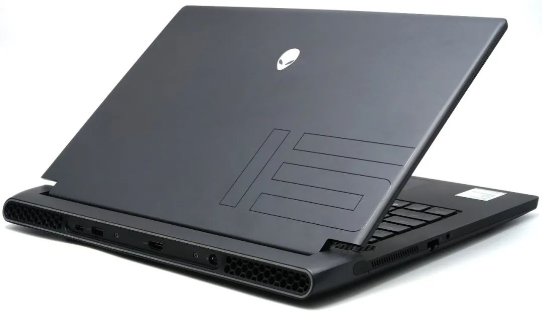 实用进化:Alienware M15 R6游戏本评测