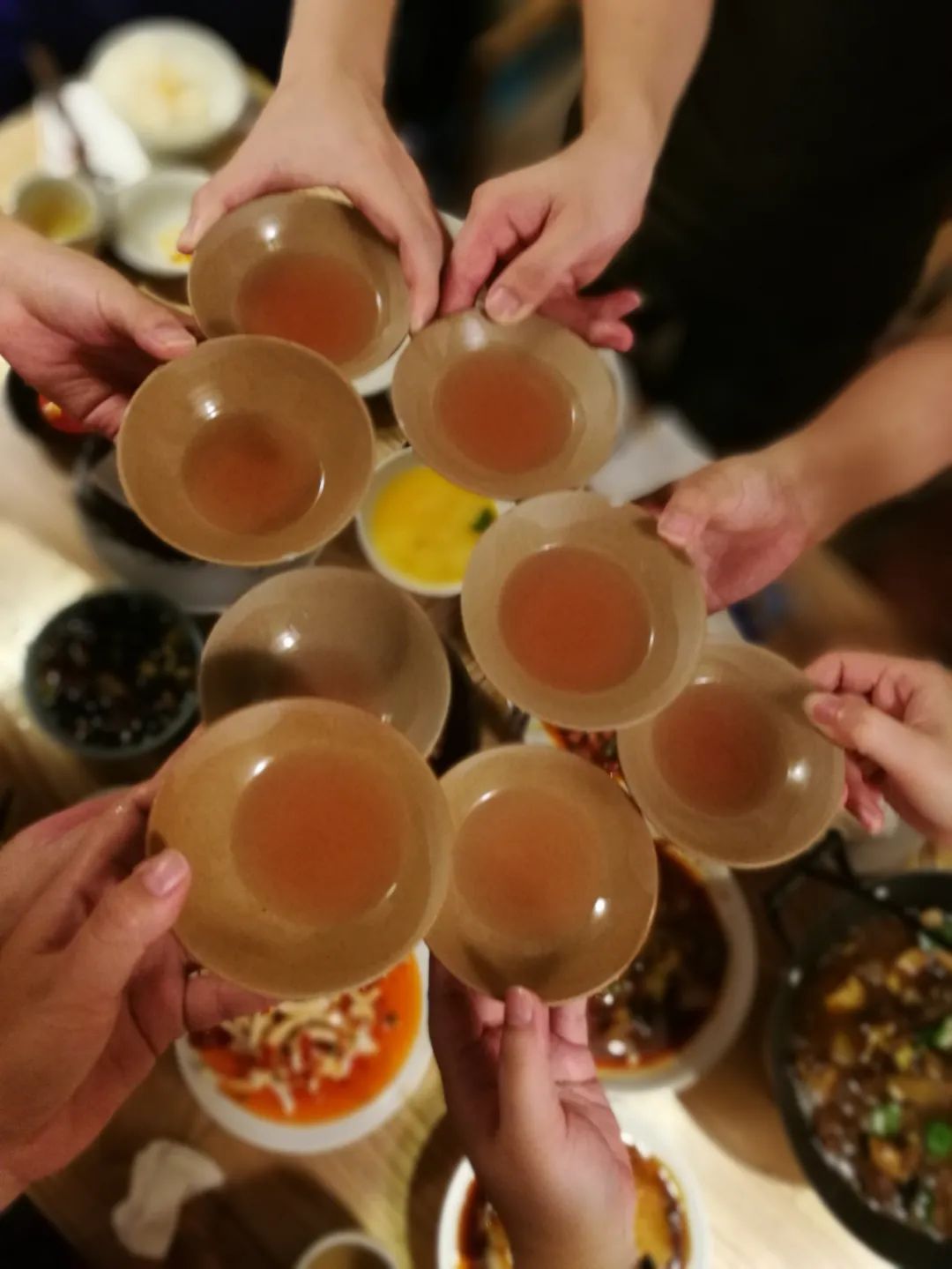 大牌争相入局餐+酒，小酒馆真的是一门好生意？
