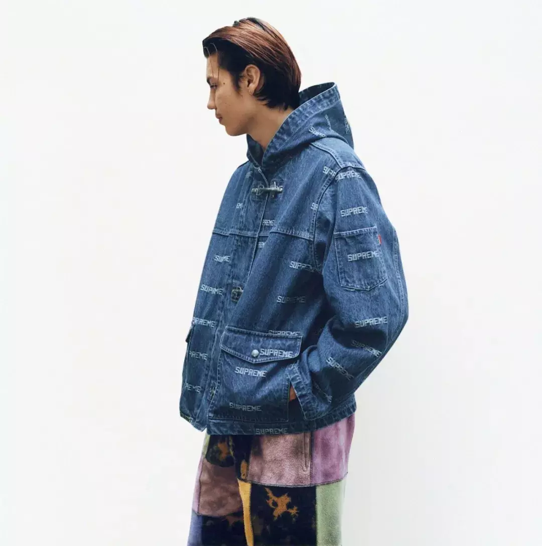 今年买 Supreme 还是 Palace ? 这是个难题