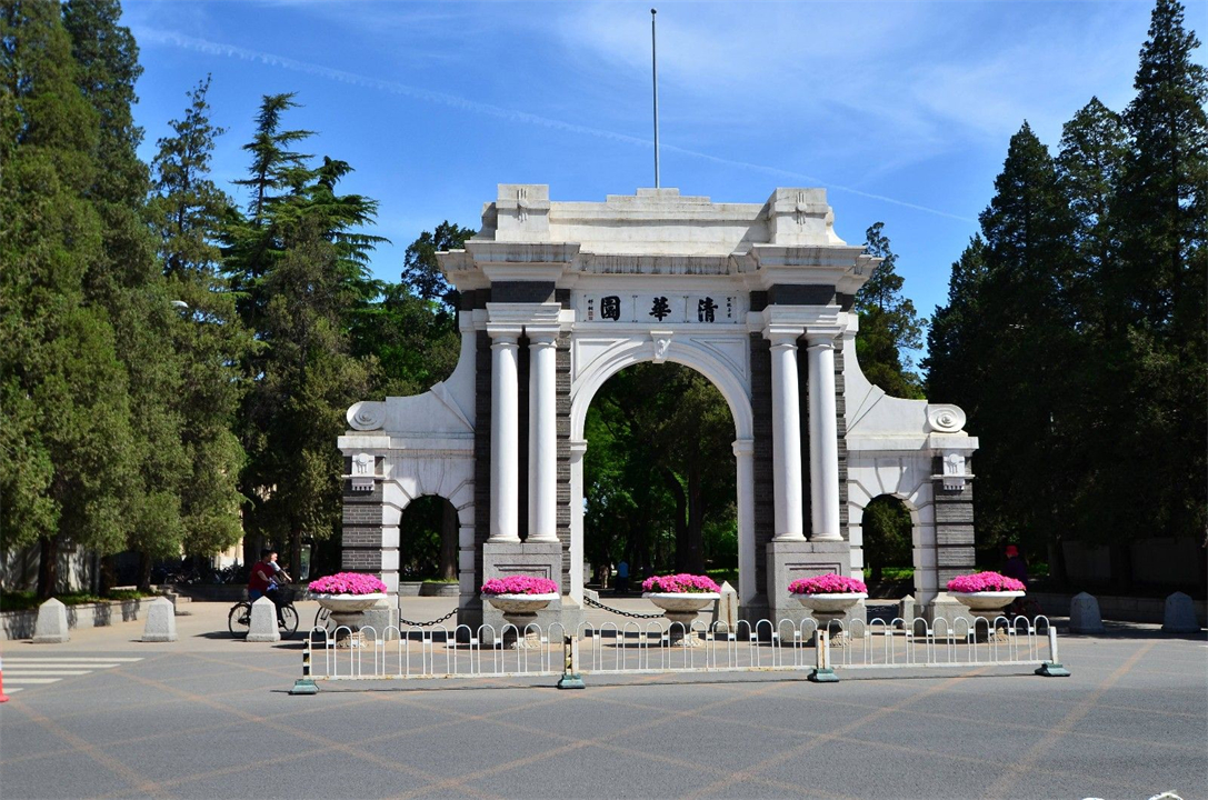 高考妈妈奖励的照片（河南某校奖励）