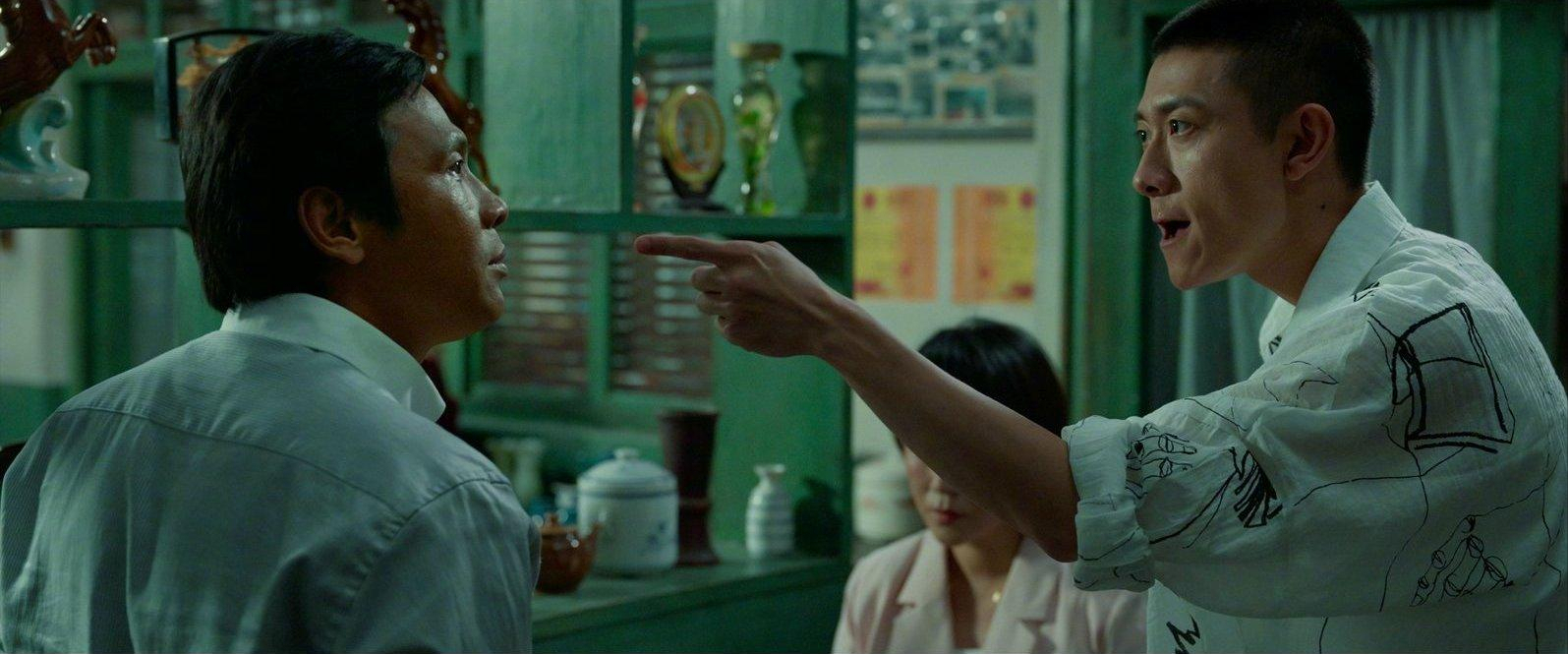 制作低劣,演技尴尬,看了陈小春的新电影后,我如鲠在喉
