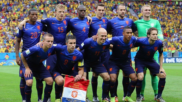 荷兰14年世界杯球员(只有荷兰队配得上世界杯赛场的“无冕之王”)