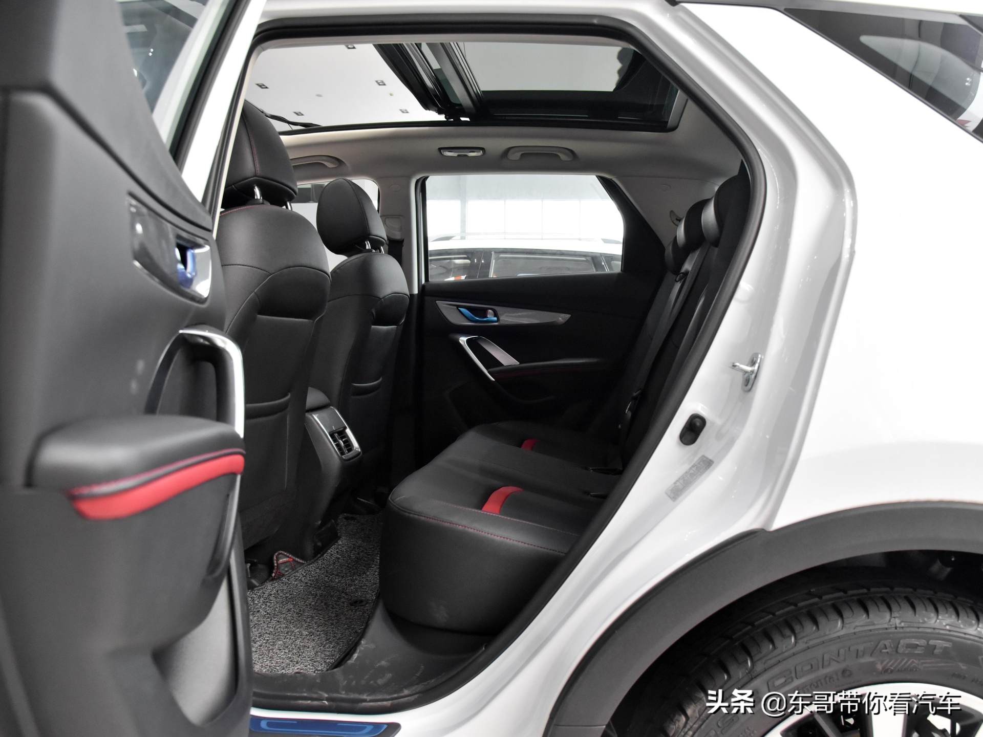 价格低至8.49万元，品质SUV新推荐，国产品牌，实拍长安CS55