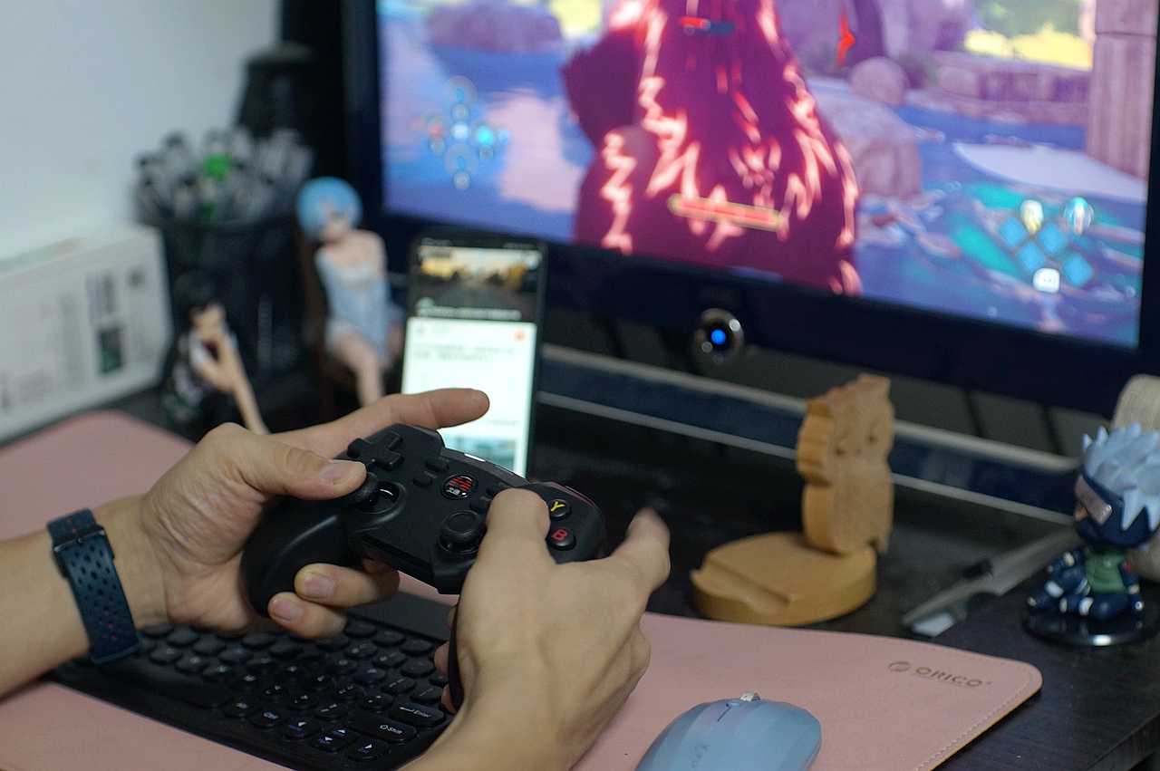还在用键盘玩游戏吗？北通蝙蝠4无线版带你给不一样的游戏体验