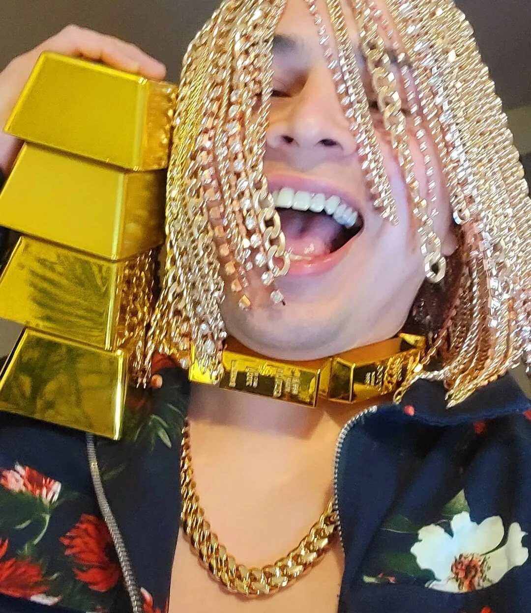 盘点rapper为炫富而做过的奇葩操作
