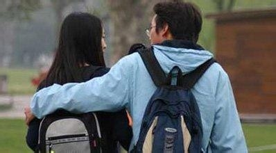 高校禁止学生有婚前性行为，网友吵翻了：我一个成年人没这点自由