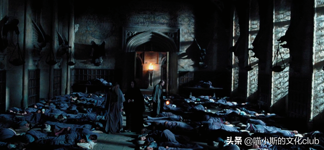 《哈利·波特》：食堂、自习室、考场……霍格沃茨大厅的10种用途