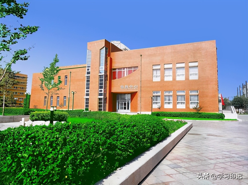 北京这所不起眼的大学，校名很像二本，实则录取分数线超985