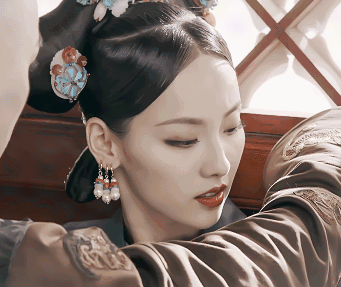 她们惊艳了时光，15位四川籍女星，个个灵气秀美，靠实力雄起