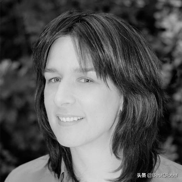 英国中央圣马丁学院时装设计与市场营销学BA Marketing作品集指南