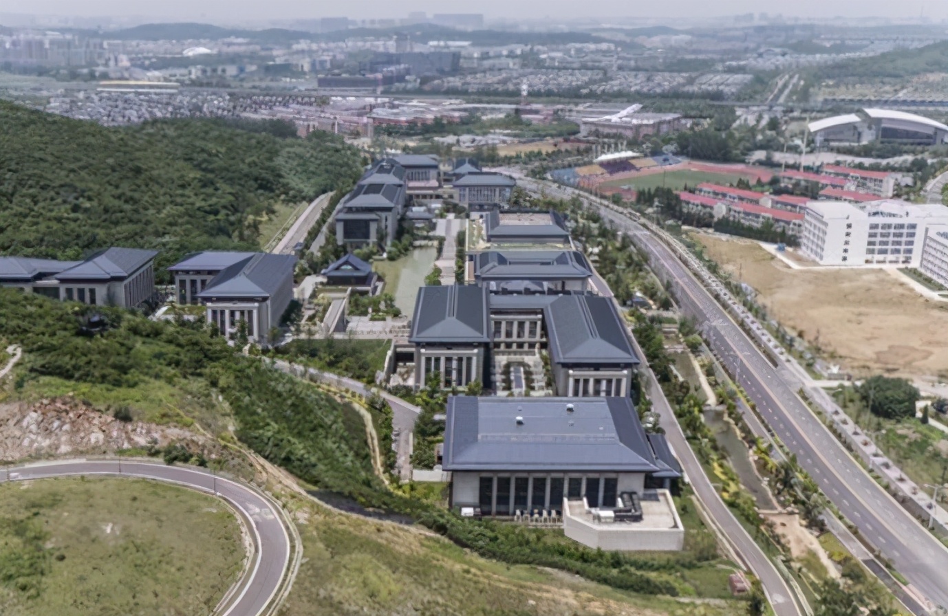 海南考生有福了，“意外降临”2所985名校，是福利还是教育扩张？