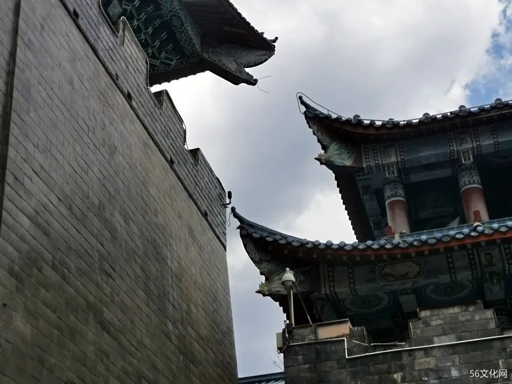 昆明有两座对称的古塔，藏着近千年的秘密